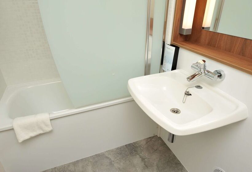 Отель Campanile Reims Est  Taissy