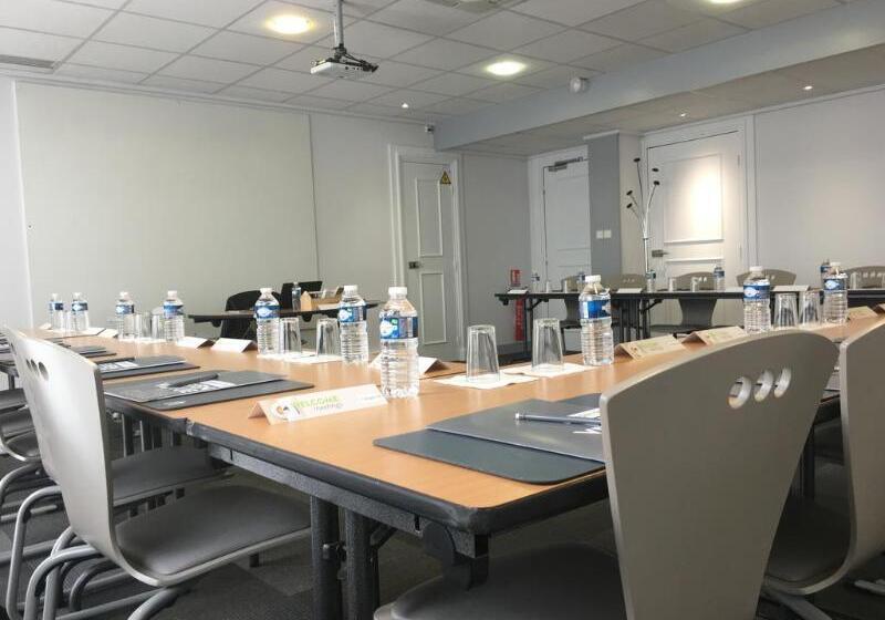 בית מלון כפרי Campanile Toulouse Purpan