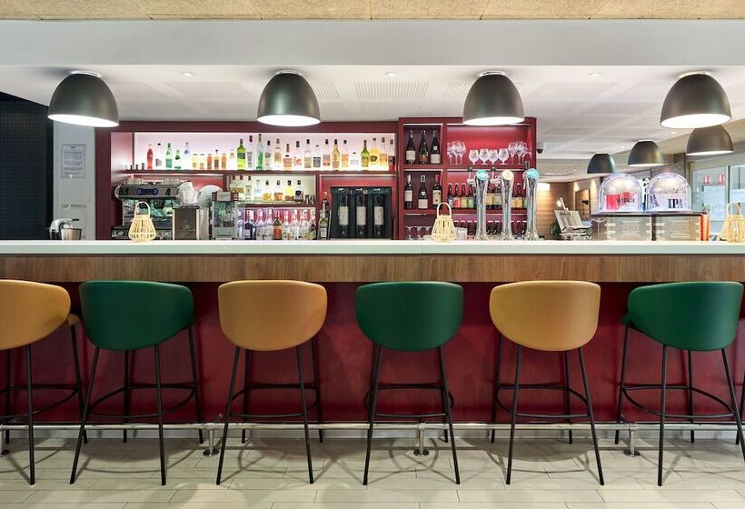 酒店 Campanile Villennes Sur Seine   Poissy   Hôtel Rénové En 2024