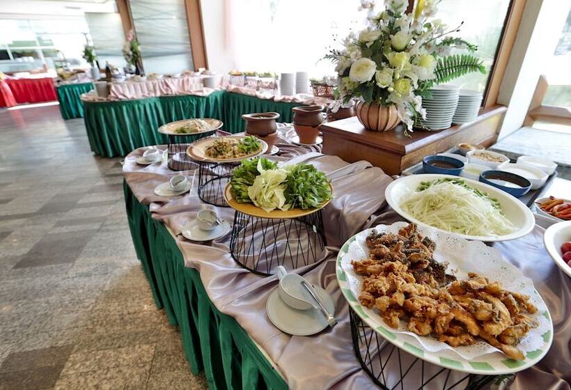 هتل Charoen
