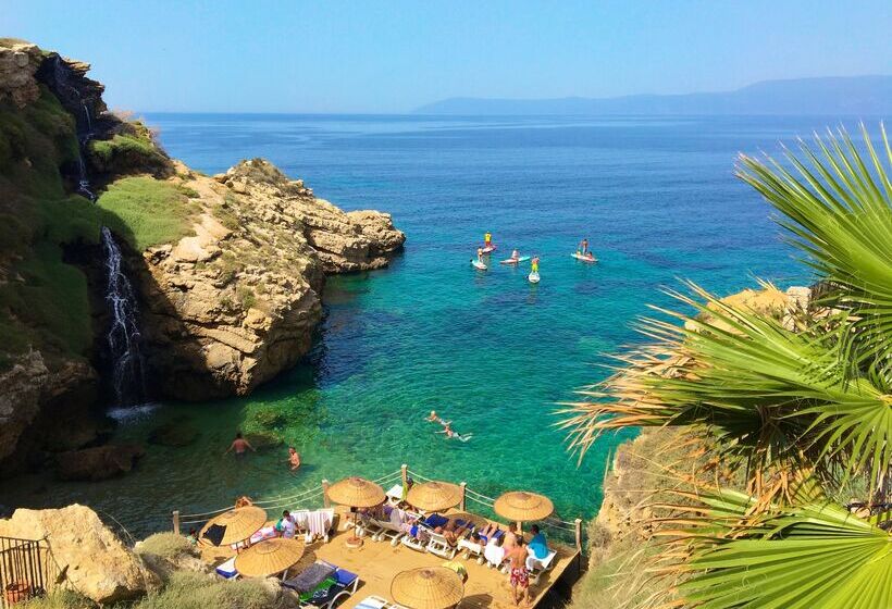 هتل Club Resort Atlantis