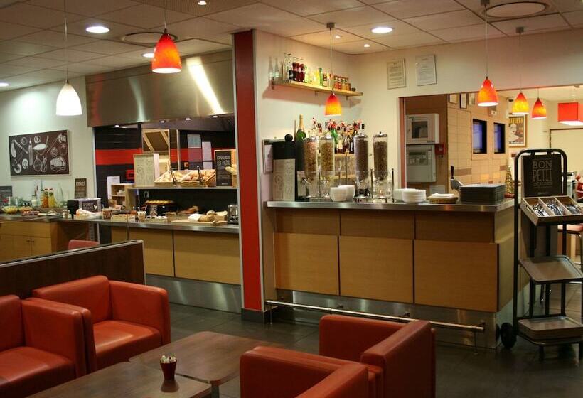 בית מלון כפרי Ibis Lyon Sud Chasse Sur Rhone