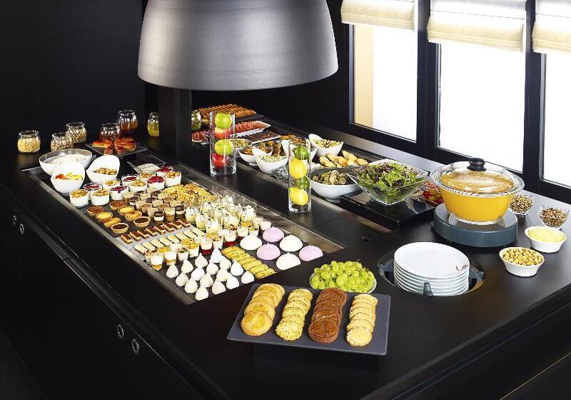 Отель Kyriad Chalons En Champagne  Saint Martin