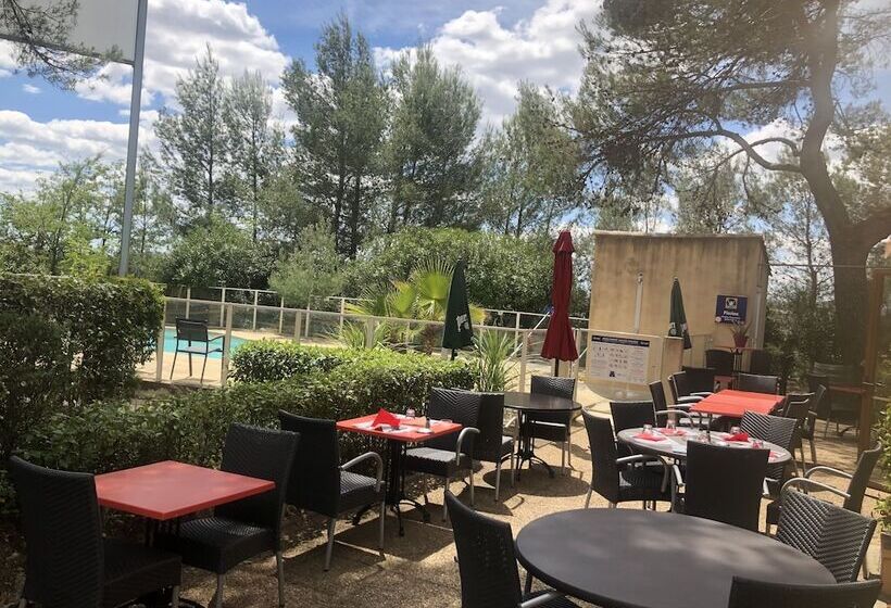Отель Kyriad Montpellier Nord Parc Euromédecine