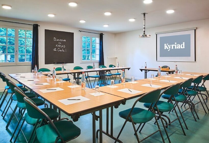 فندق Kyriad Niort   La Crèche