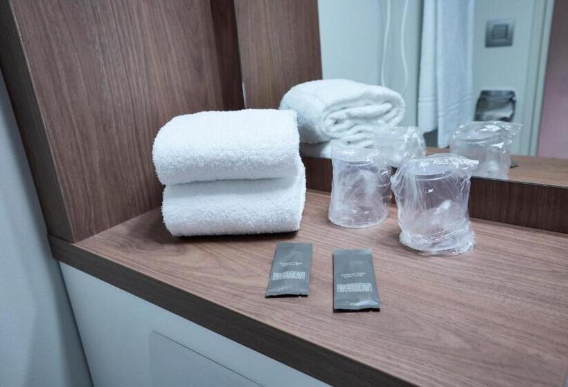 בית מלון כפרי Campanile Grenoble Nord   Moirans Voreppe