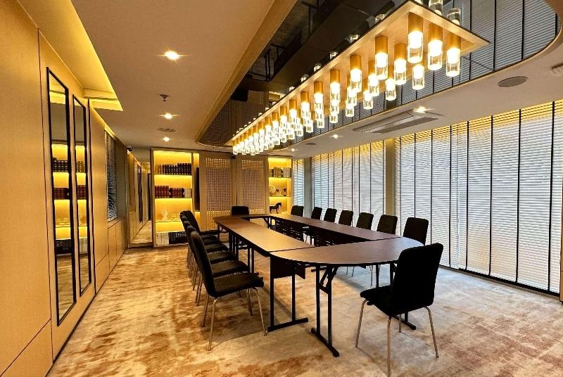 هتل Ramada By Wyndham Bangkok Sukhumvit 11
