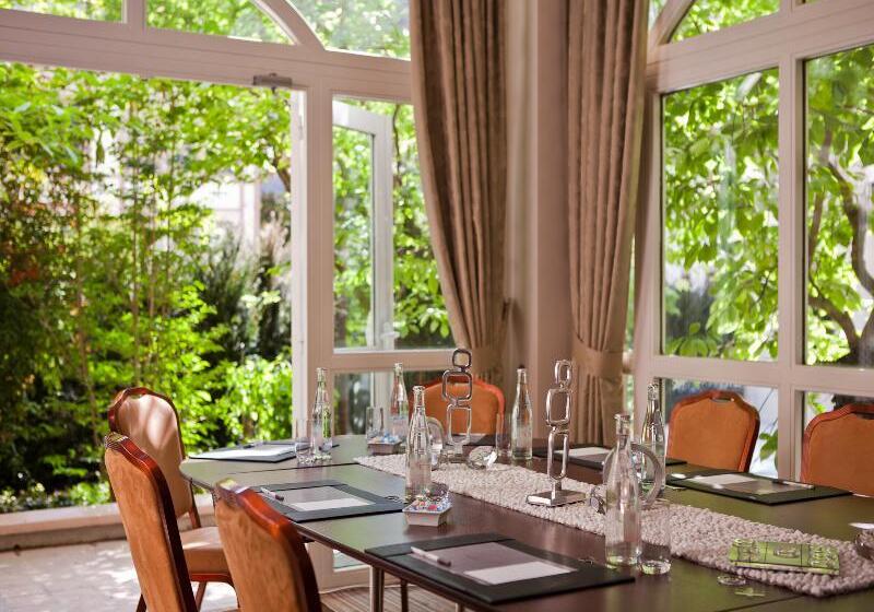 فندق Renaissance Paris Nobel Tour Eiffel