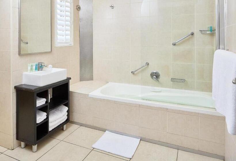 אתר נופש First Group Riviera Suites