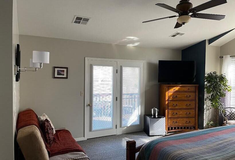 Harvest House Bed And Breakfast