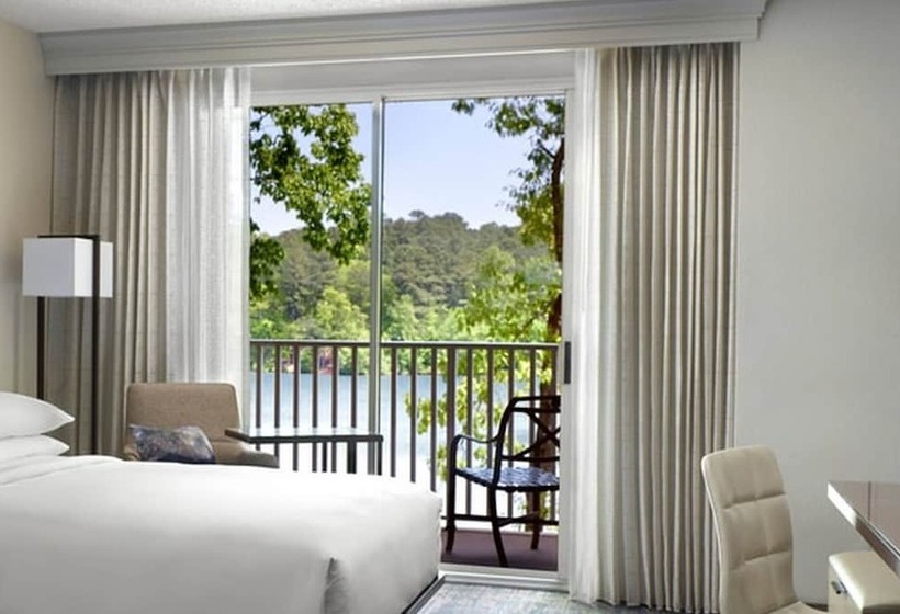 ホテル Atlanta Evergreen Lakeside Resort