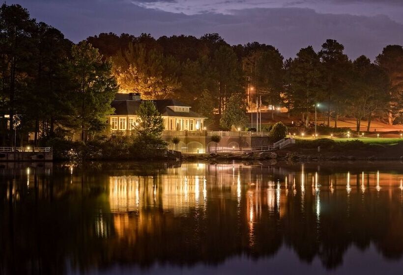 ホテル Atlanta Evergreen Lakeside Resort