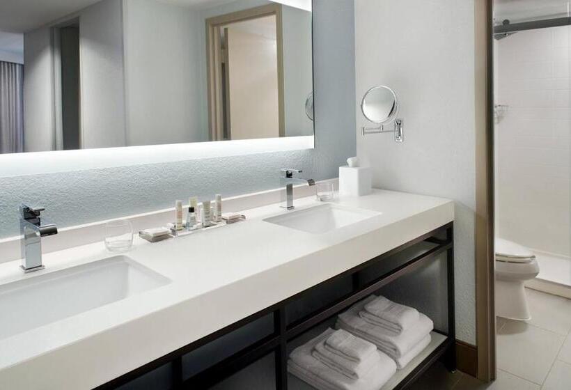 ホテル Atlanta Evergreen Lakeside Resort