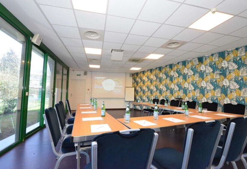 هتل Best Western Gemenos En Provence