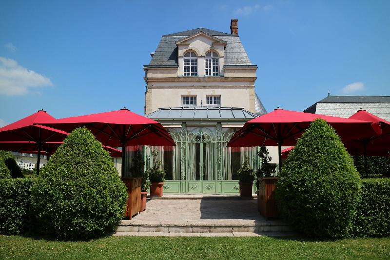 فندق Château De Courcelles   Relais & Châteaux