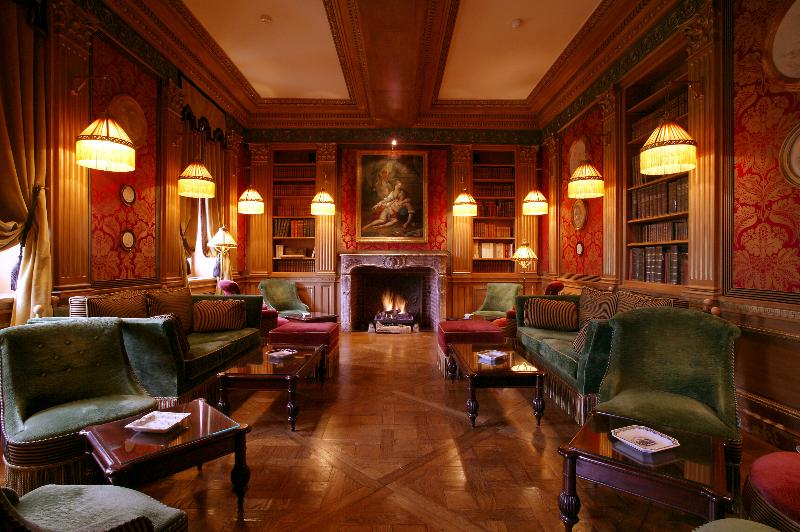 فندق Château De Courcelles   Relais & Châteaux