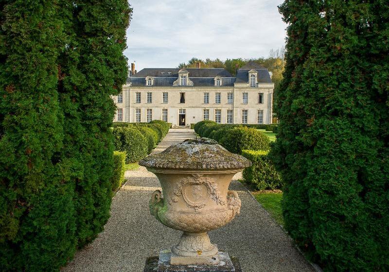 فندق Château De Courcelles   Relais & Châteaux