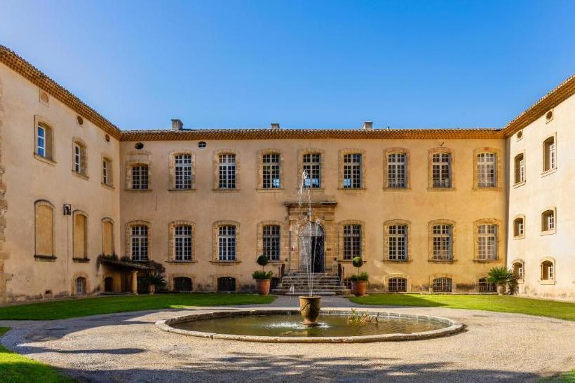 فندق Château De La Pioline
