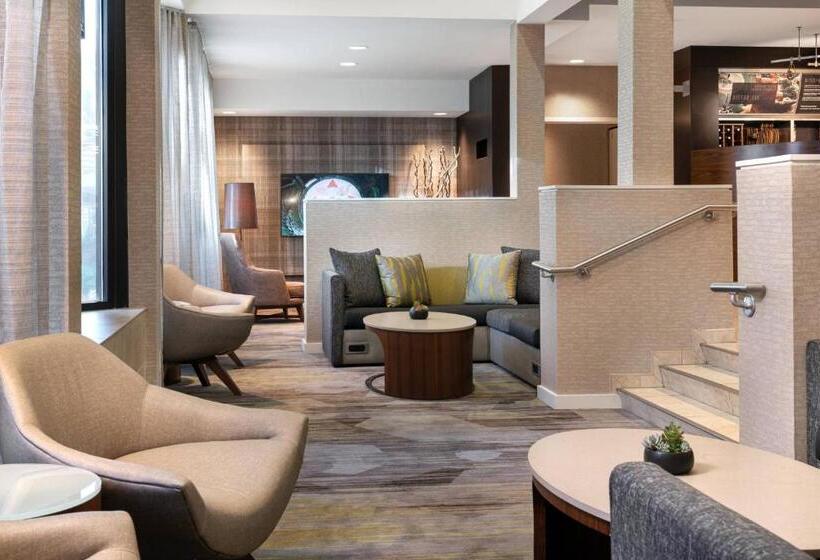 هتل Courtyard By Marriott Las Vegas Convention Center