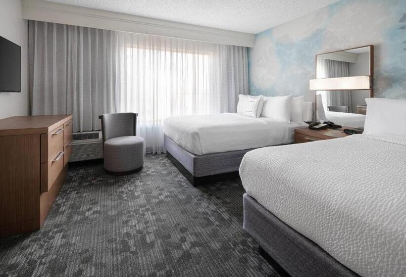 هتل Courtyard By Marriott Las Vegas Convention Center