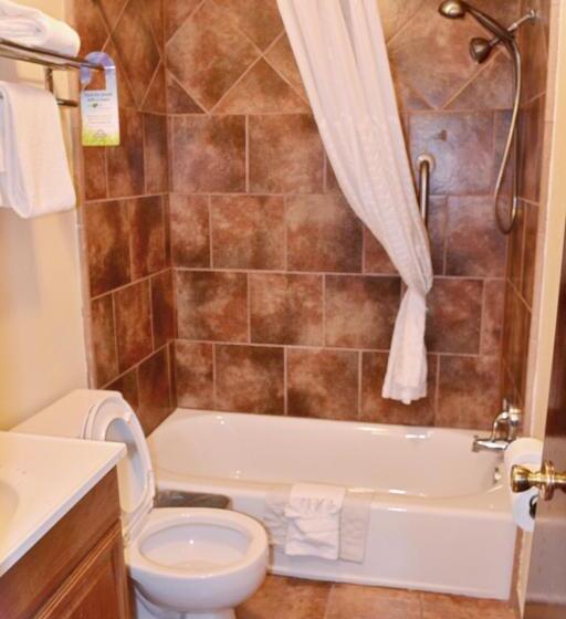 هتل Days Inn By Wyndham Jacksonville Nc