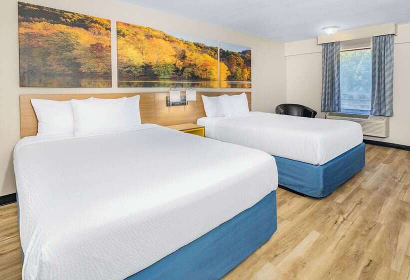 בית מלון כפרי Days Inn By Wyndham Spartanburg Waccamaw