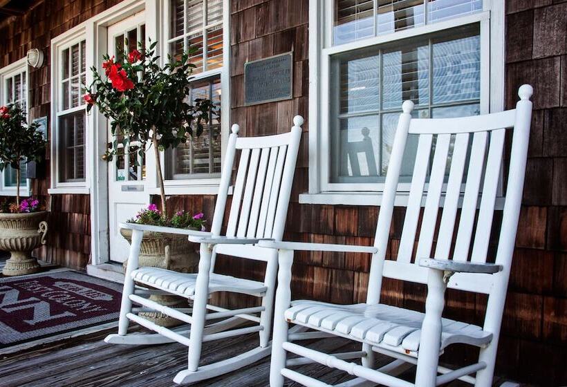 فندق The First Colony Inn