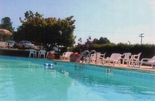 Отель Governors Inn Shelby