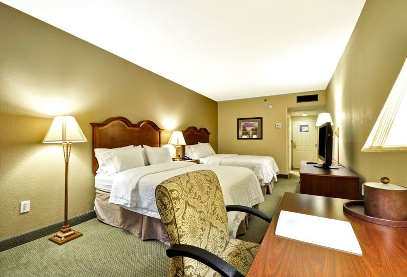 هتل Hampton Inn Charleston Historic District