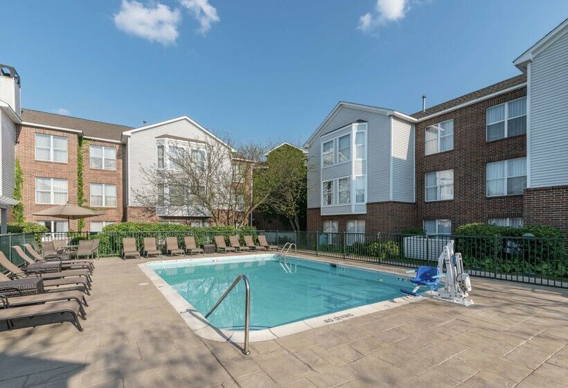 هتل Homewood Suites By Hilton Chicago  Schaumburg