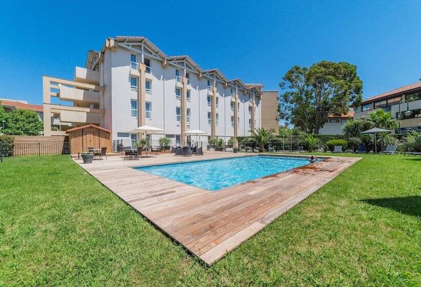 هتل Hôtel Littéraire Jules Verne, BW Signature Collection