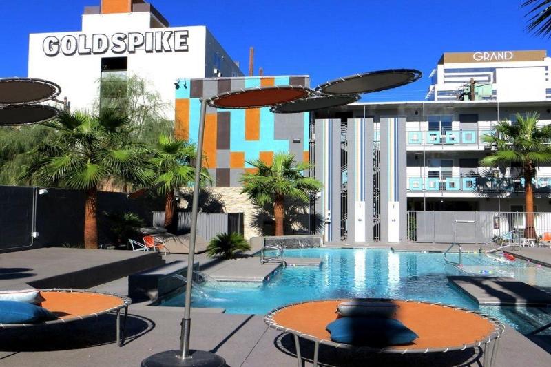 هتل Oasis At Gold Spike