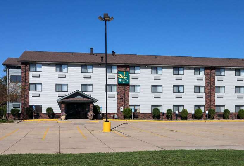 בית מלון כפרי Quality Inn & Suites Bloomington I 55 And I 74