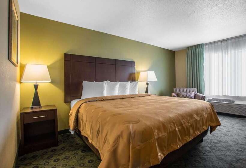 בית מלון כפרי Quality Inn & Suites Bloomington I 55 And I 74