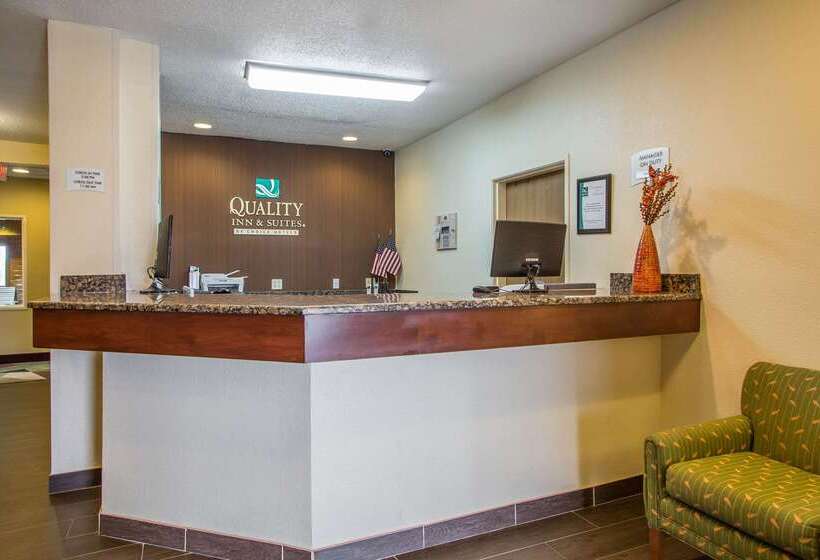 בית מלון כפרי Quality Inn & Suites Bloomington I 55 And I 74