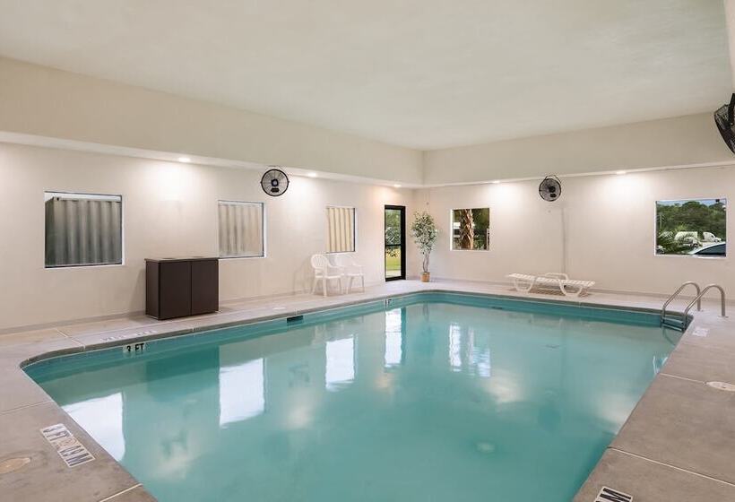 فندق Red Roof Inn & Suites Carrollton, Gawest Georgia