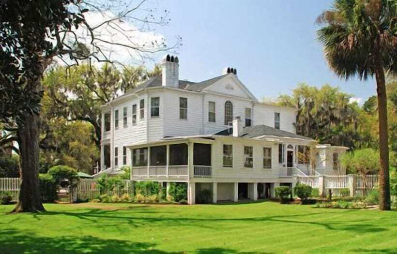 فندق Rhett House