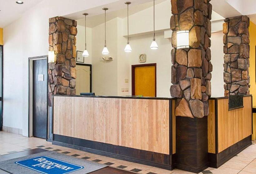 فندق Rodeway Inn & Suites