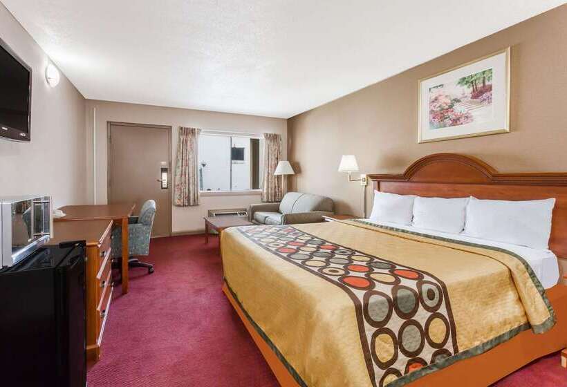 هتل Super 8 By Wyndham Greensboro