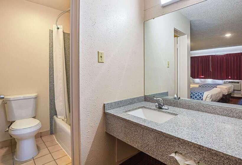 مُتل Rodeway Inn
