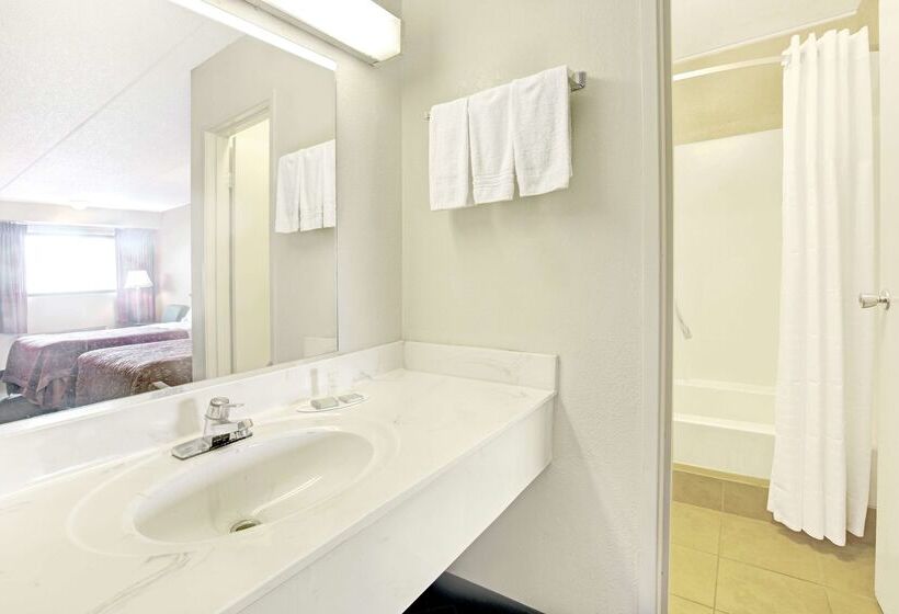 מוטל Super 8 By Wyndham Shelby