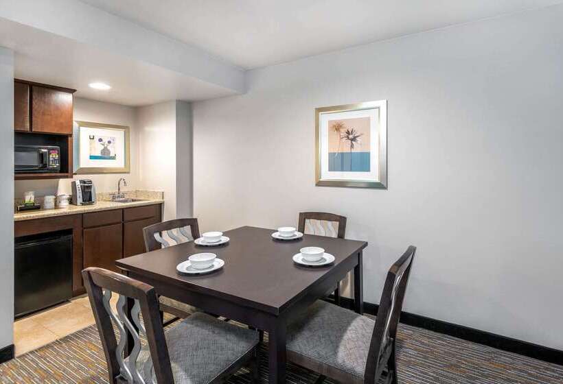 استراحتگاه Wingate By Wyndham St. George