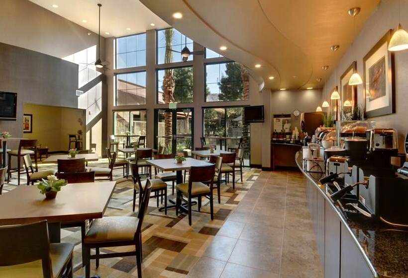 استراحتگاه Wingate By Wyndham St. George