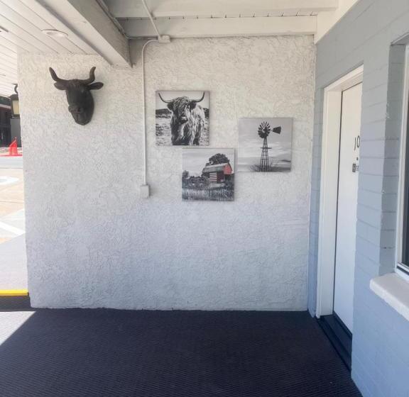 El Rancho Motel