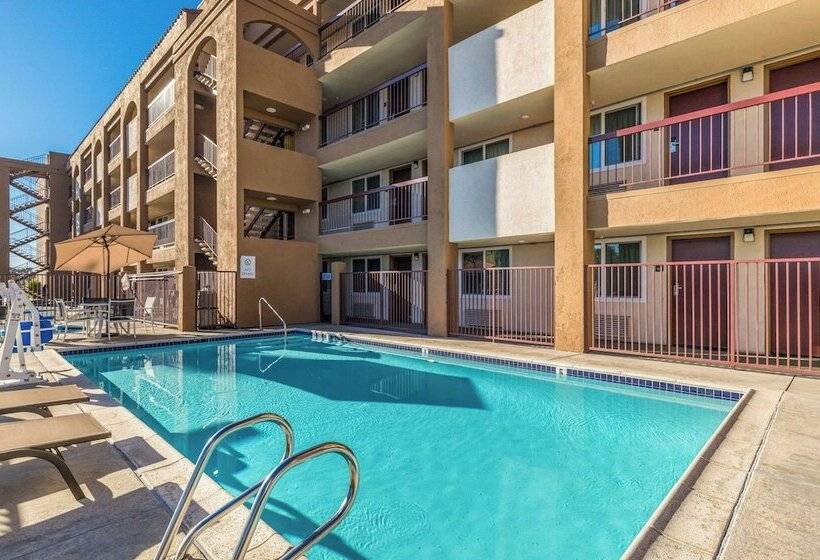 בית מלון כפרי Days Inn By Wyndham Chula Vista San Diego