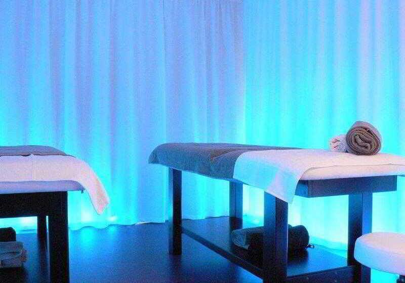 ホテル Domaine De La Forêt D Orient, Logis Hôtel, Restaurant, Spa Et Golf