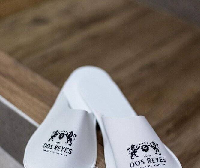 هتل Dos Reyes