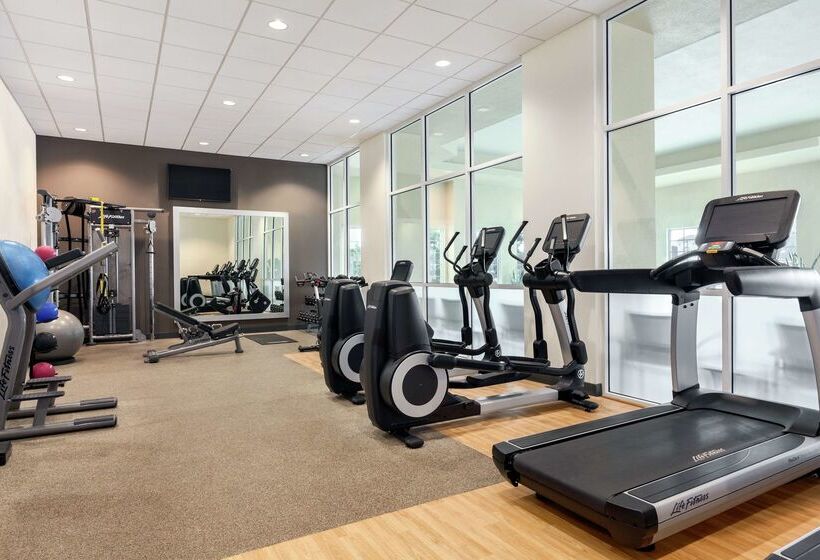 فندق Embassy Suites By Hilton Monterey Bay Seaside