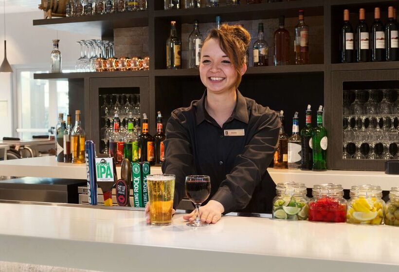 فندق Embassy Suites By Hilton Monterey Bay Seaside