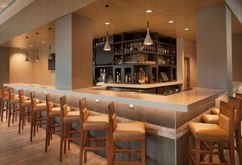 فندق Embassy Suites By Hilton Monterey Bay Seaside